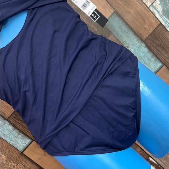 LA BlANCA 12 Women’s Navy Swimsuit - Picture 10 of 16